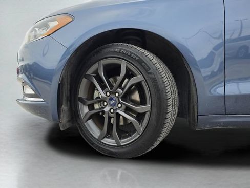 Used 2018 Ford Fusion SE w/ Equipment Group 201A FWD image 38