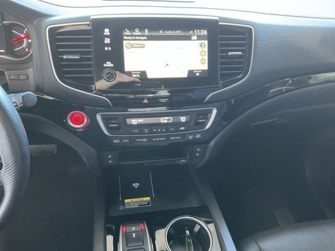 Certified 2024 Honda Passport Black Edition image 15