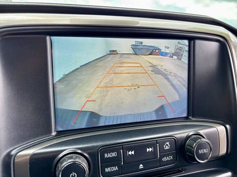Used 2017 Chevrolet Silverado 1500 High Country AWD/4WD image 33
