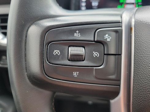 Used 2023 GMC Yukon SLE w/ Gmc Pro Safety Plus Package RWD image 13