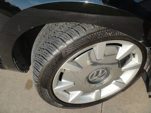 Used 2012 Volkswagen Beetle 2.5 image 19