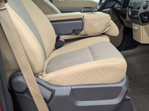 Used 2016 Ford F250 XLT w/ XLT Premium Package image 25