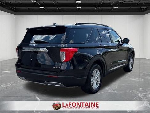 Used 2023 Ford Explorer XLT w/ Equipment Group 202A AWD/4WD image 5