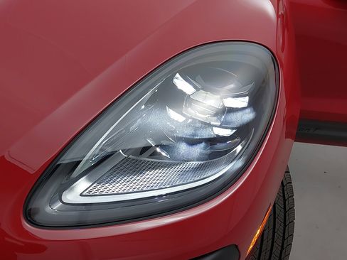 New 2026 Porsche Macan Turbo image 34