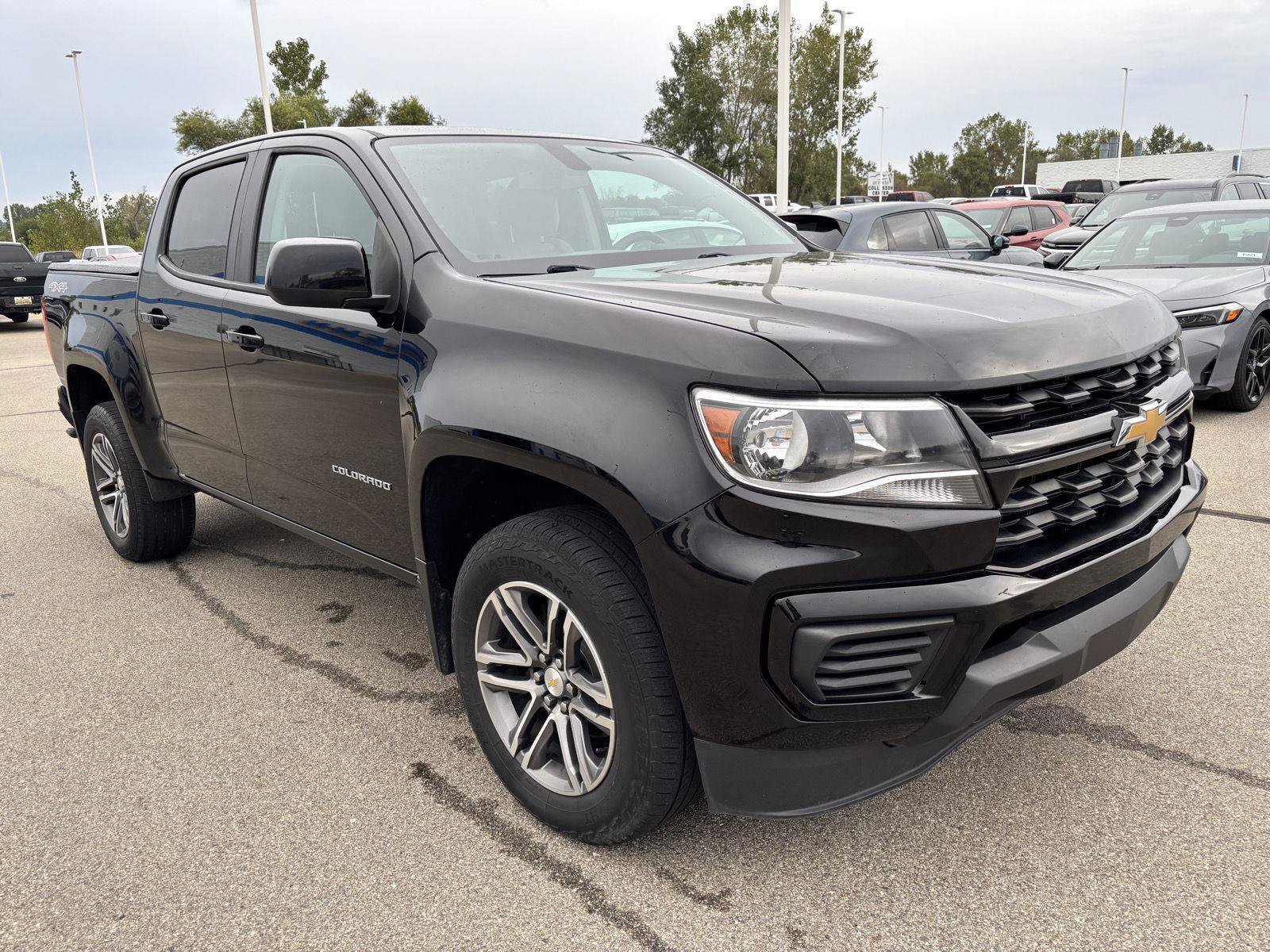 Used 2021 Chevrolet Colorado W/T w/ Custom Special Edition AWD/4WD image 7
