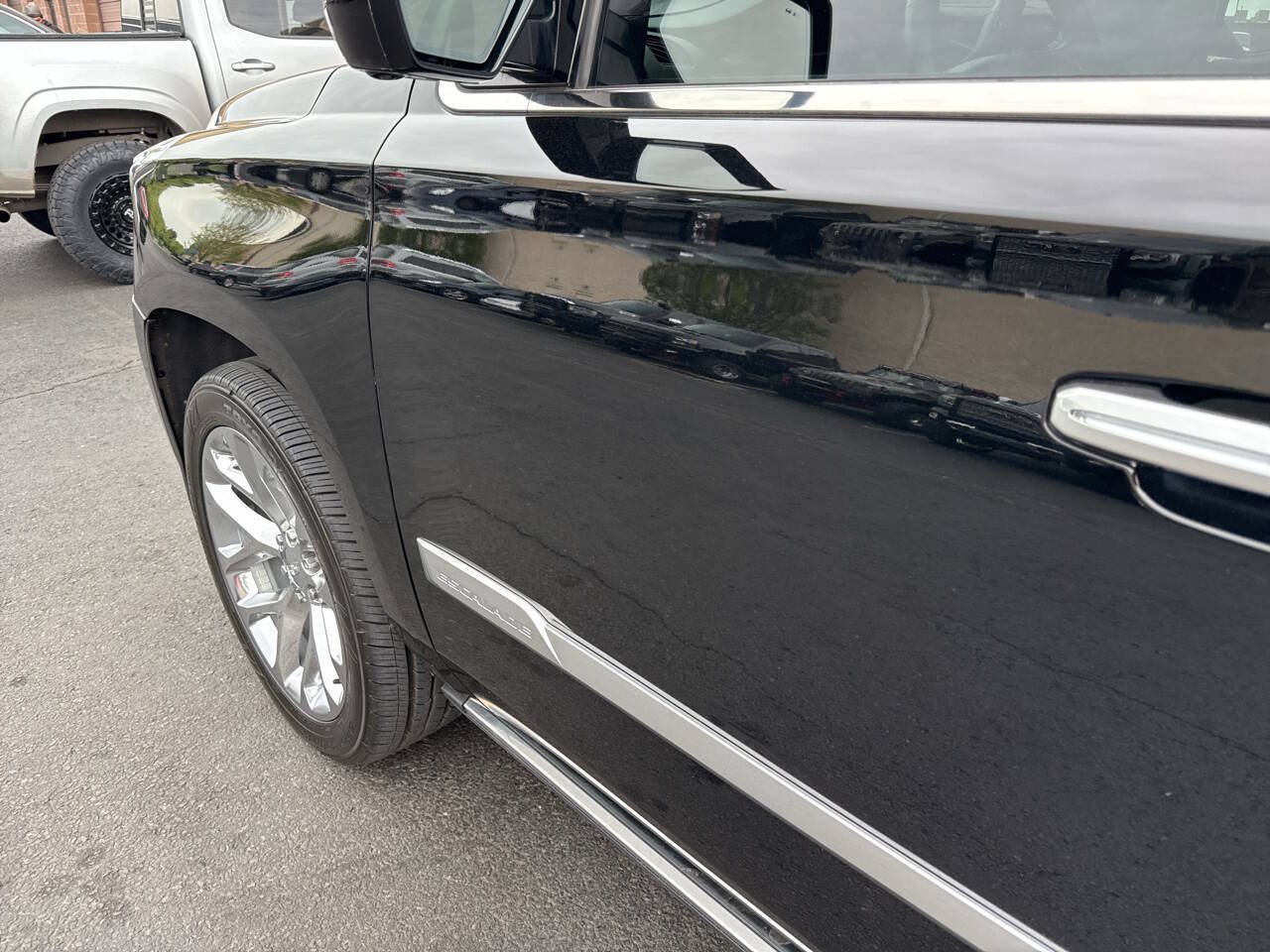 Used 2018 Cadillac Escalade Platinum AWD/4WD image 36