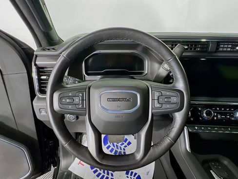 Certified 2025 GMC Sierra 3500 Denali Ultimate AWD/4WD image 9