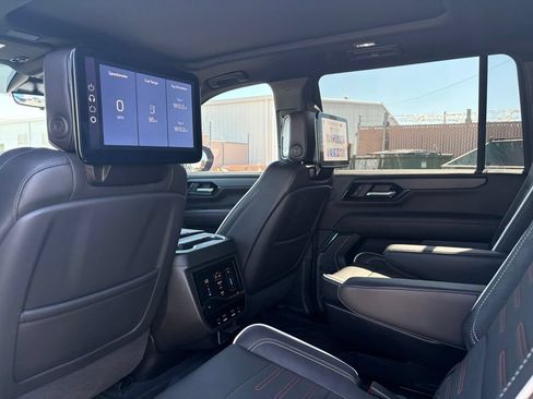 Used 2025 GMC Yukon XL AT4 Ultimate w/ LPO, Floor Liner Package AWD/4WD image 8