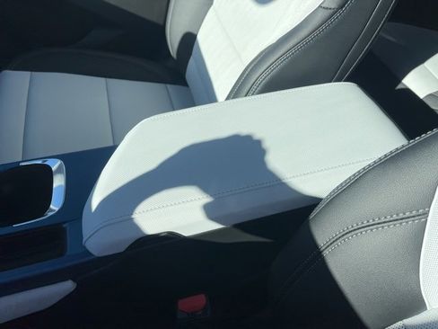 New 2026 Chevrolet Equinox EV LT image 26