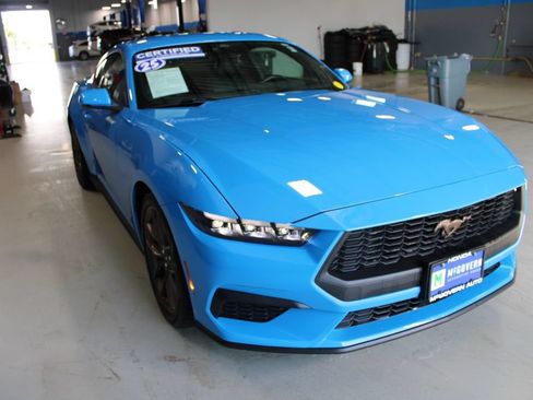 Used 2025 Ford Mustang Premium RWD image 3