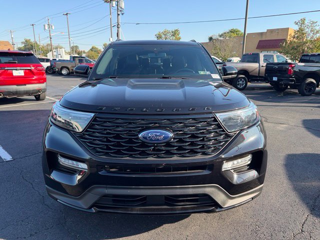 Used 2023 Ford Explorer ST-Line w/ Class IV Trailer Tow Package AWD/4WD image 3