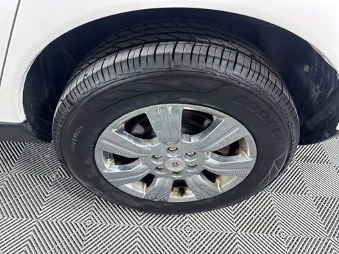 Used 2015 Cadillac SRX Luxury w/ Driver Awareness Package image 12