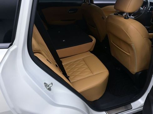 Used 2021 Nissan Rogue Platinum image 30