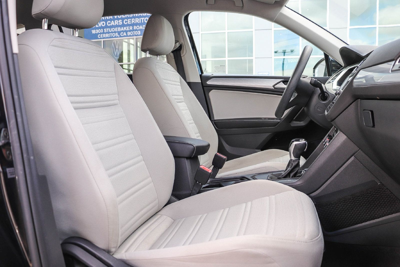 Used 2022 Volkswagen Tiguan S FWD image 17