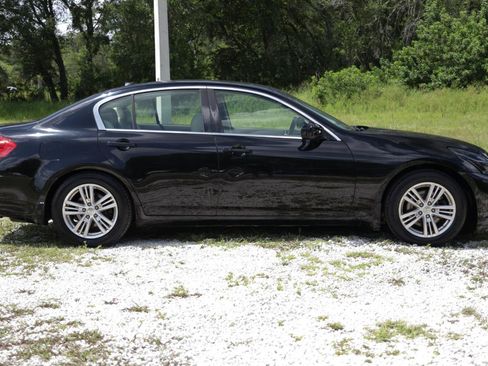Used 2011 INFINITI G37 Journey w/ Premium Pkg RWD image 13