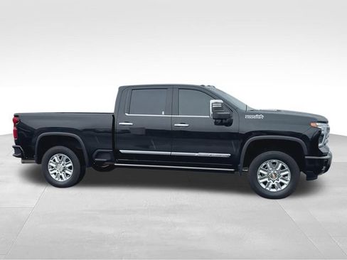 Used 2024 Chevrolet Silverado 2500 High Country AWD/4WD image 9