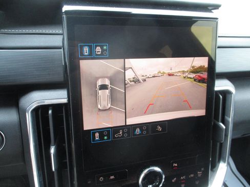 Used 2025 GMC Acadia Elevation image 21