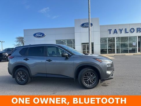 Used 2021 Nissan Rogue S image 1