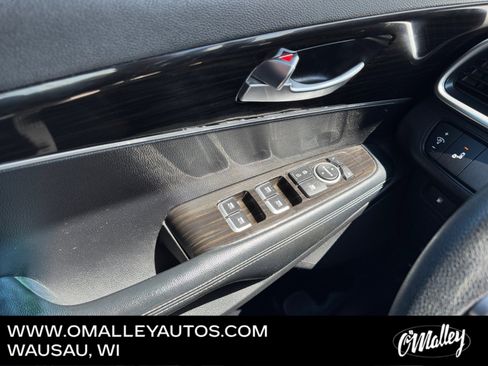 Used 2019 Kia Sorento AWD V6 image 19