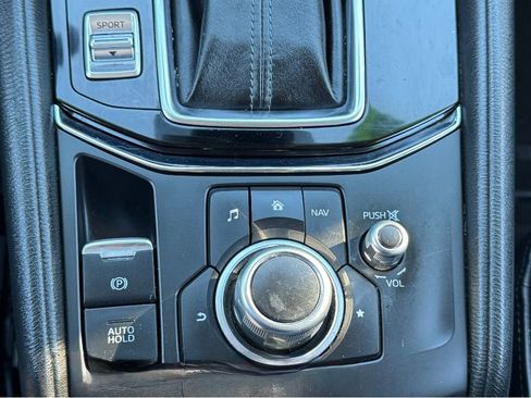 Used 2017 MAZDA CX-5 Touring w/ Preferred Equipment Package image 17