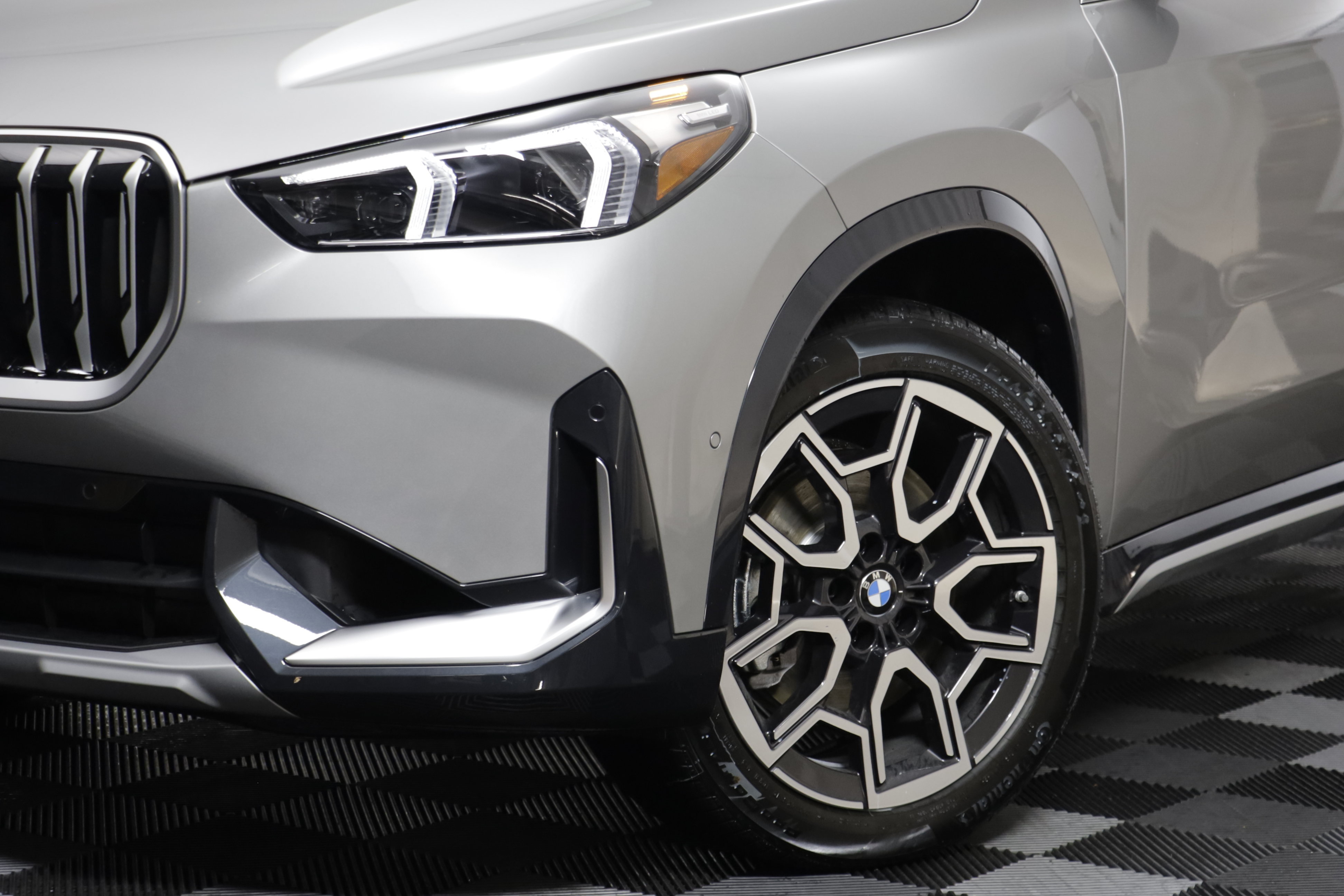 New 2027 BMW X1 xDrive28i AWD/4WD image 4