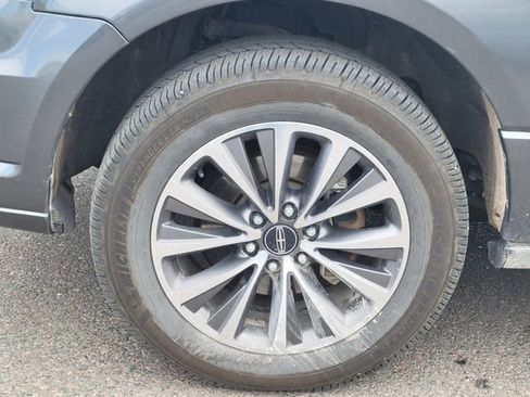 Used 2015 Lincoln Navigator 4WD image 15