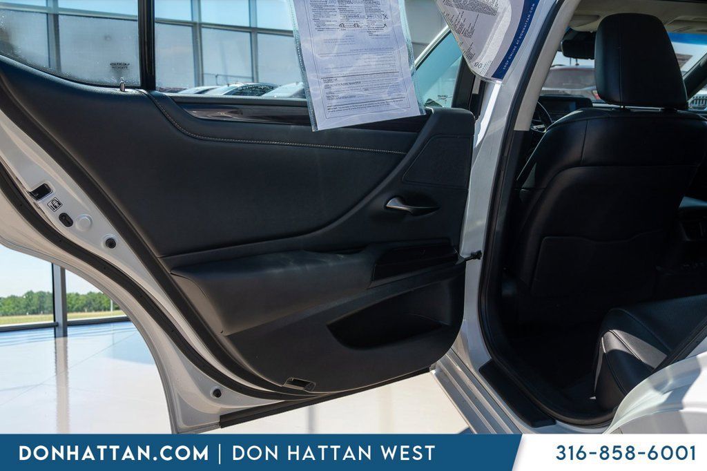 Used 2019 Lexus ES 350 w/ Premium Package FWD image 22