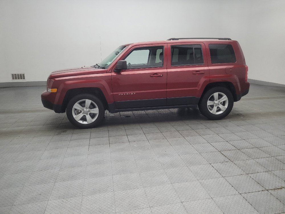 Used 2017 Jeep Patriot Latitude FWD image 2