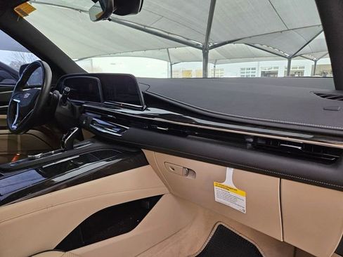 Certified 2023 Cadillac Escalade Premium Luxury image 7