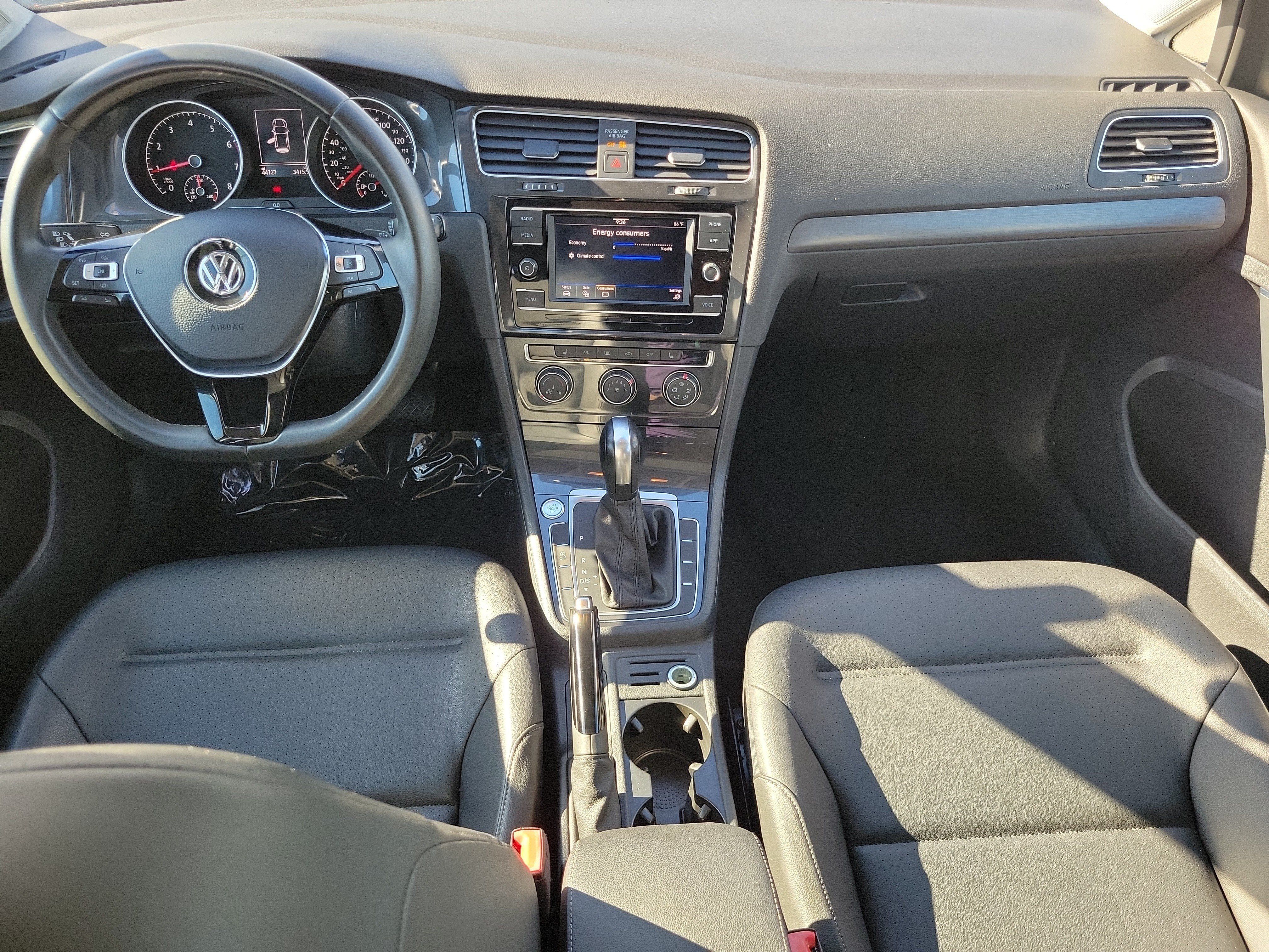 Used 2020 Volkswagen Golf 4-Door FWD image 15
