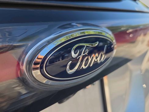 Used 2017 Ford Edge SEL w/ Equipment Group 201A AWD/4WD image 28