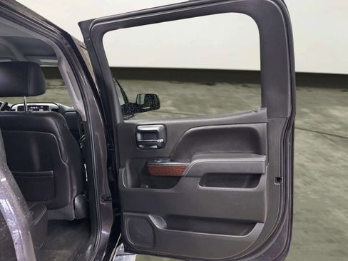 Used 2014 GMC Sierra 1500 SLT w/ SLT Crew Cab Value Package AWD/4WD image 17