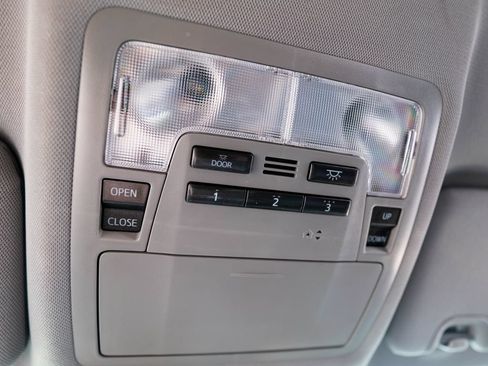 Used 2018 Toyota Highlander Limited AWD/4WD image 37