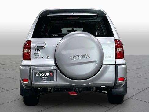 Used 2005 Toyota RAV4 4WD image 4