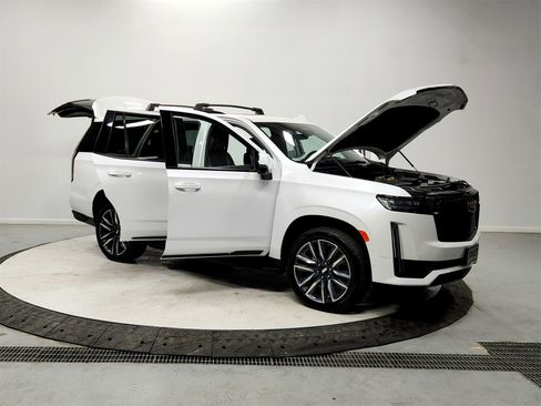 Used 2023 Cadillac Escalade Sport image 9