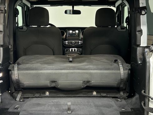 Used 2019 Jeep Wrangler Sport AWD/4WD image 34