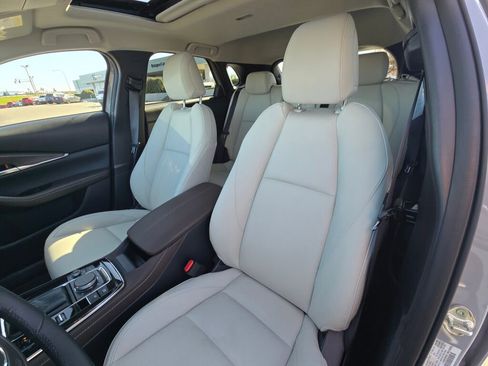 Used 2025 MAZDA CX-30 AWD 2.5 S w/ Premium Package image 18