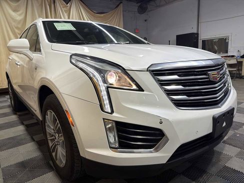 Used 2017 Cadillac XT5 Luxury w/ Driver Awareness Package FWD image 6