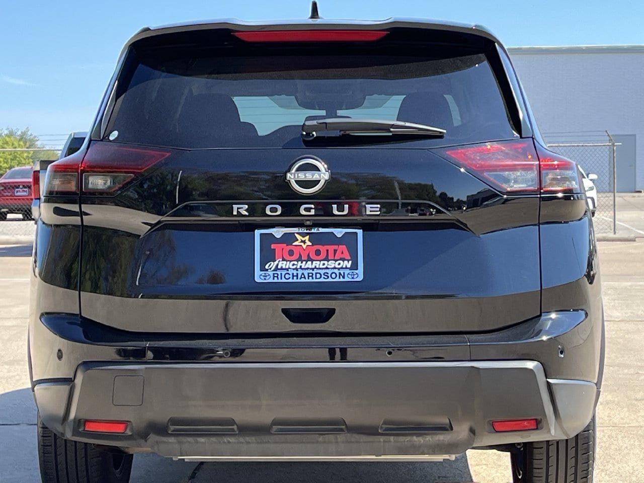 Used 2026 Nissan Rogue SV FWD image 5