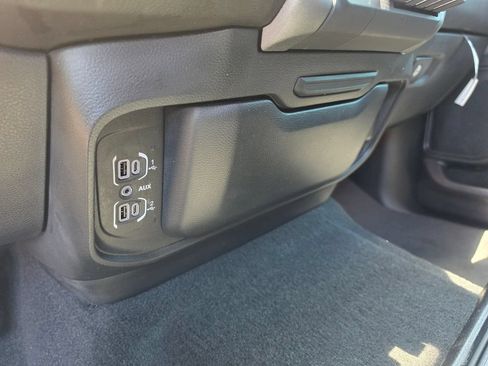 Used 2025 RAM 1500 Big Horn RWD image 22