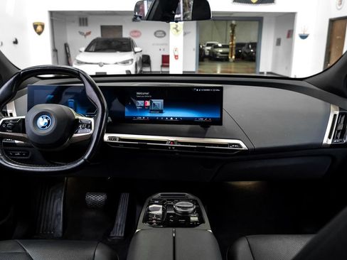 Used 2024 BMW iX xDrive50 w/ Sport Package AWD/4WD image 14
