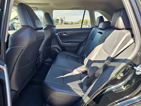Used 2023 Toyota RAV4 XLE Premium AWD/4WD image 17