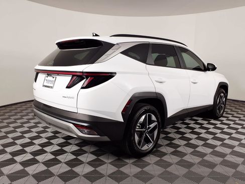 Certified 2025 Hyundai Tucson SEL AWD/4WD image 4