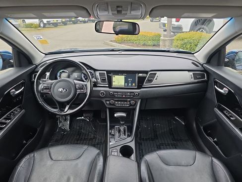 Used 2017 Kia Niro Touring image 25