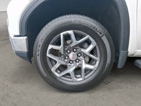 Used 2023 GMC Sierra 1500 SLT AWD/4WD image 14