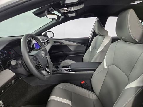 Used 2026 Toyota Camry SE image 14