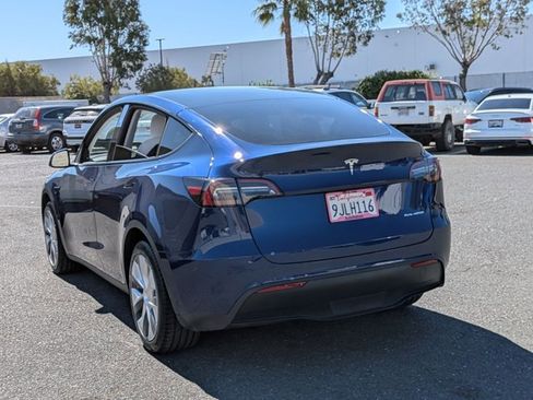 Used 2023 Tesla Model Y Long Range image 8