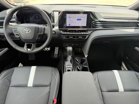 Used 2026 Toyota Camry SE FWD image 18