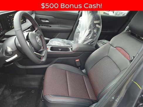 New 2026 Nissan Kicks SR w/ Cold Weather Package image 4