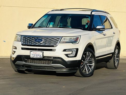Used 2016 Ford Explorer Platinum AWD/4WD image 2